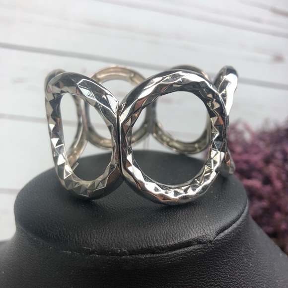 Nine West Jewelry - Nine West Silver Round Stretch Bracelet NWT